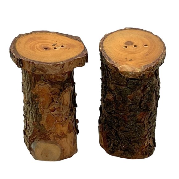 VINTAGE OUTHOUSE SALT & PEPPER SHAKERS WOOD LAKE GENEVA WI 3.5" H X 1.5" W - Picture 3 of 4